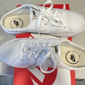 Nike Court Mule Sneakers